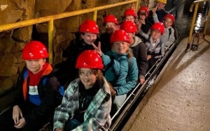 Wycieczka do Tarnowskich Gór klas 4b i 5b (październik 2023) (7)