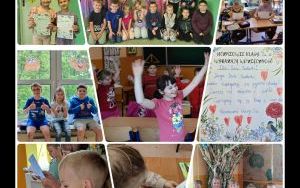 Uczniowie klasy 2a prezentują listy wdzięczności oraz czytają łamańce językowe