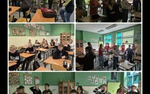 Aktywny poniedziałek, dzień pełen ruchu, uczniowie w ruchu