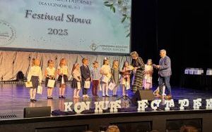 Wręczanie dyplomu w kategorii klas pierwszych