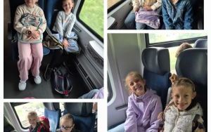 Uczniowie klasy 2d podczas podróży pociągiem (1)