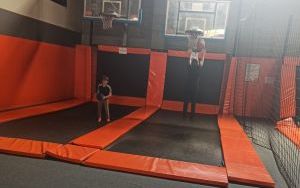 Wycieczka do parku trampolin (11)